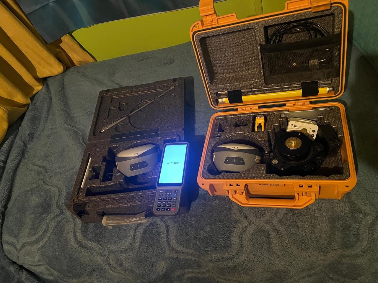 GNSS HI-TARGET VRTK2